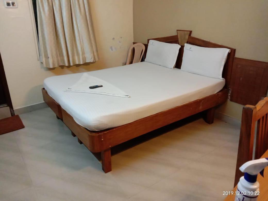 فندق شينايفي  Central Residency المظهر الخارجي الصورة