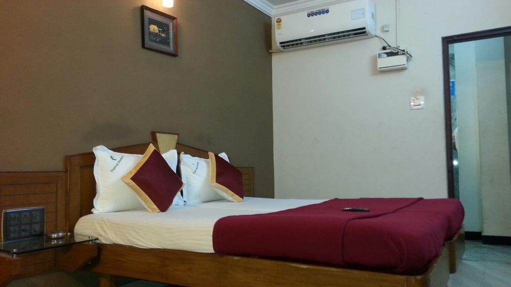 فندق شينايفي  Central Residency المظهر الخارجي الصورة