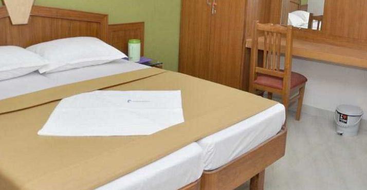 فندق شينايفي  Central Residency المظهر الخارجي الصورة